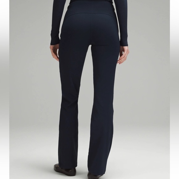 Lululemon Smooth Fit Pull-On High-Rise Pant in True Navy 0 NWT - Picture 2 of 5